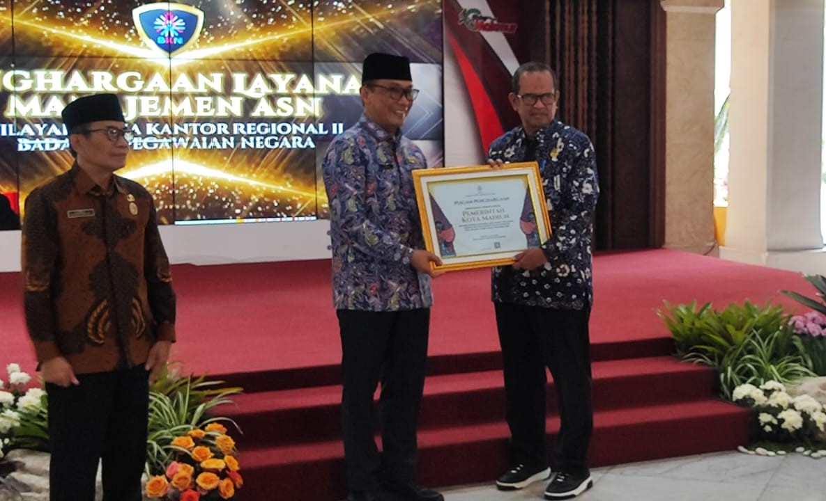 Poster Pemerintah Kota Madiun Melalui BKPSDM Kembali Raih Penghargaan Dalam Pengelolaan Manajemen ASN Tahun 2025 dari BKN RI