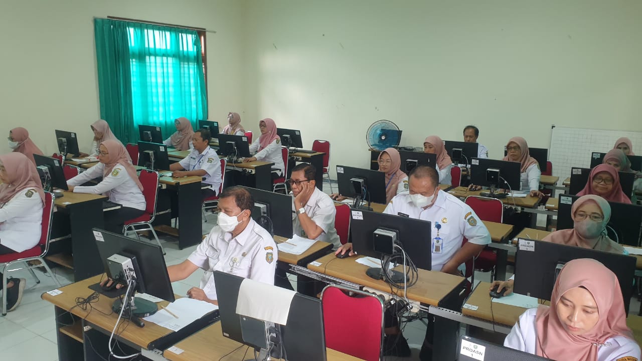 Poster 310 ASN di Lingkungan Pemerintah Kota Madiun Jalani Uji Kompetensi dan Potensi