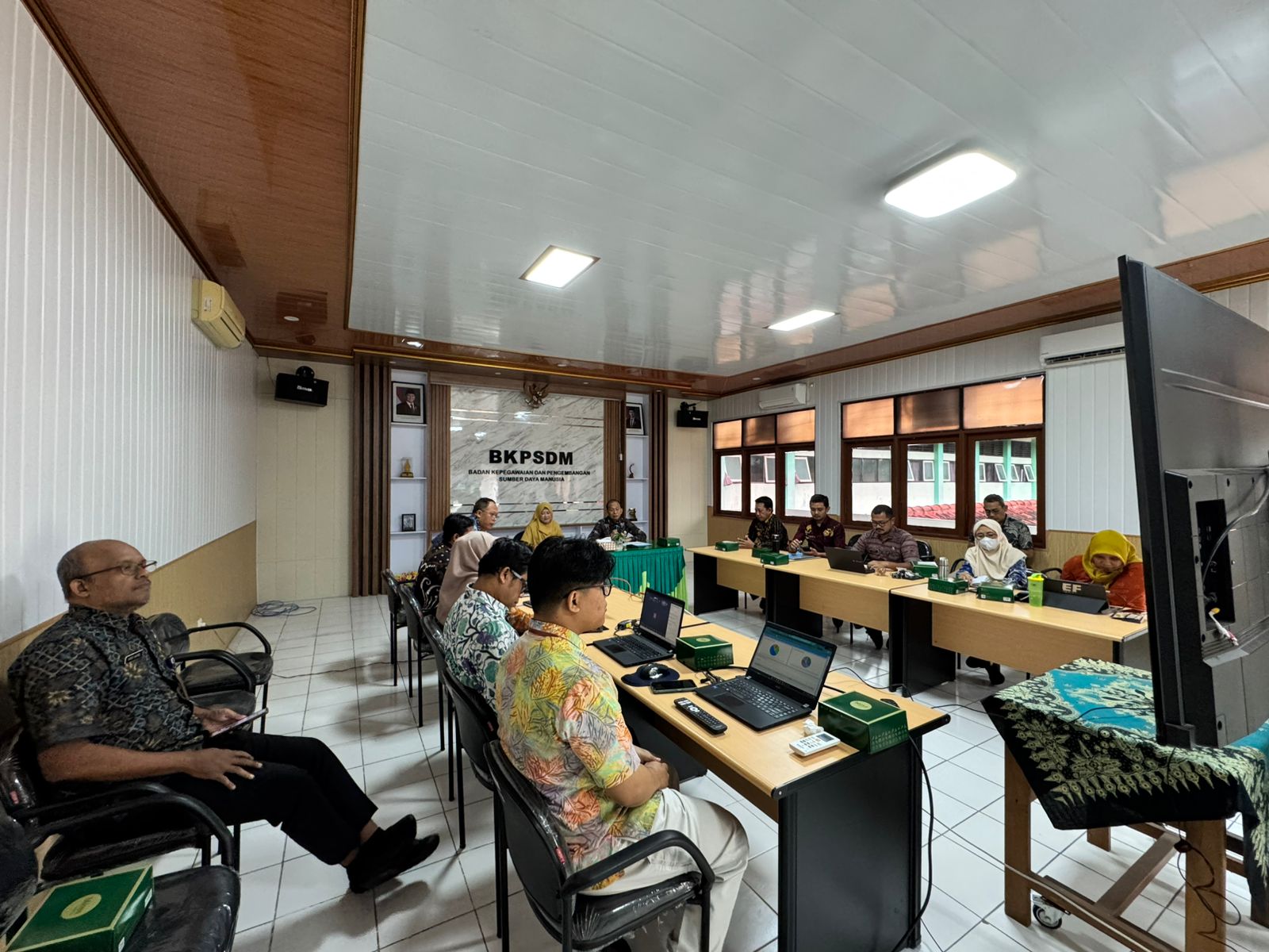 Poster Rekonsiliasi Percepatan Penyelesaian Disparitas Data ASN Pemerintah Kota Madiun